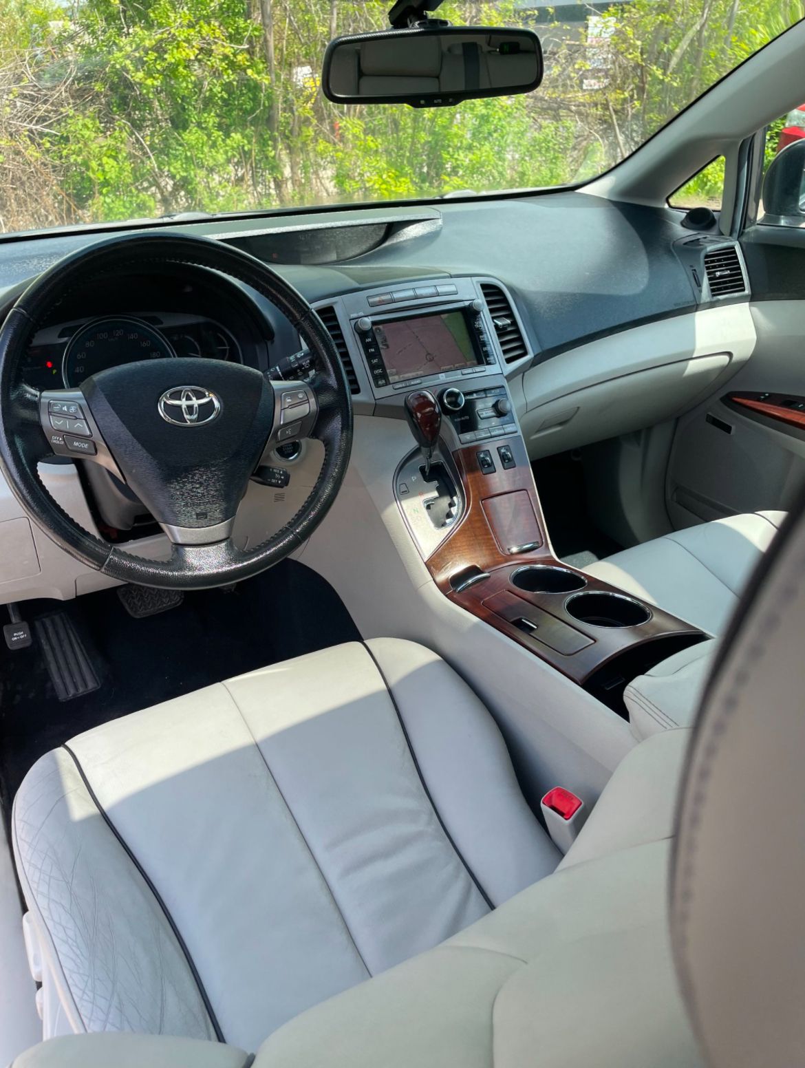 
								2011 Toyota Venza AWD V6 Limited Edition full									