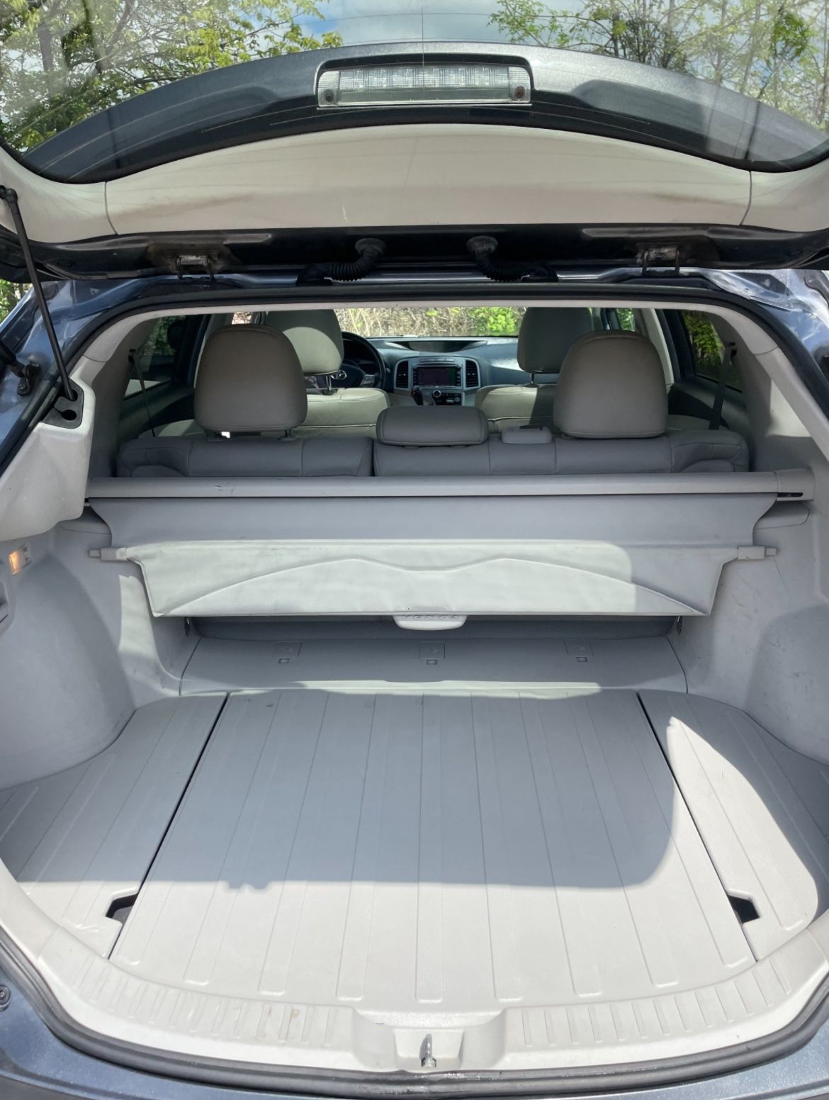 
								2011 Toyota Venza AWD V6 Limited Edition full									