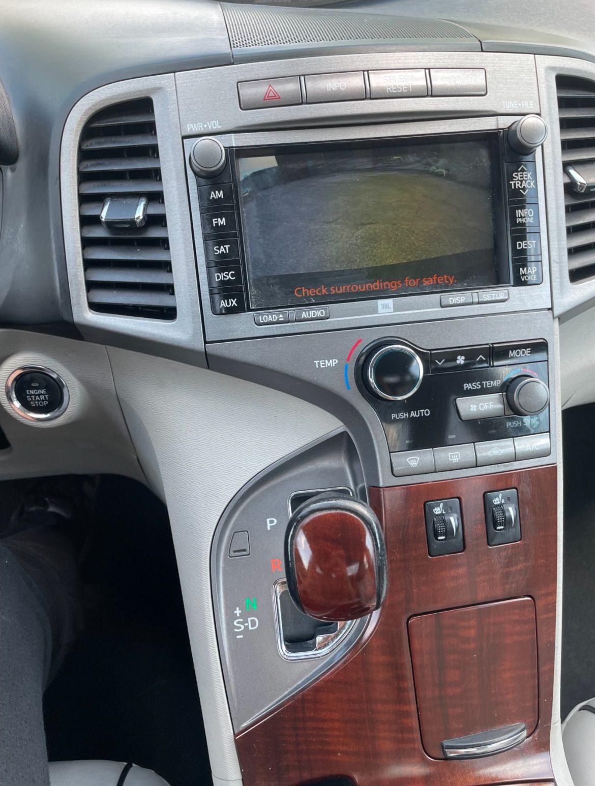 
								2011 Toyota Venza AWD V6 Limited Edition full									