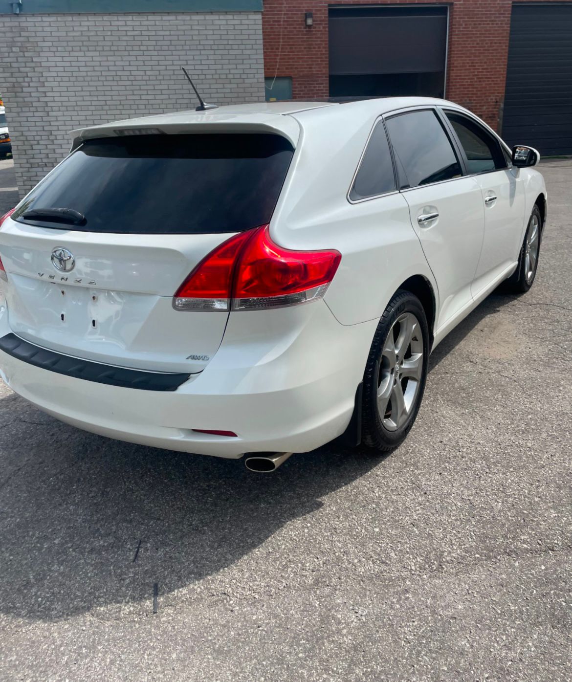 
								2009 Toyota Venza AWD V6 full									